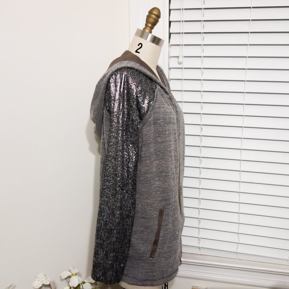 Hem & Thread - Picture 5 of 5